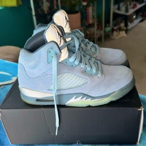 Jordan 5 Retro Bluebird (W)
Size 8